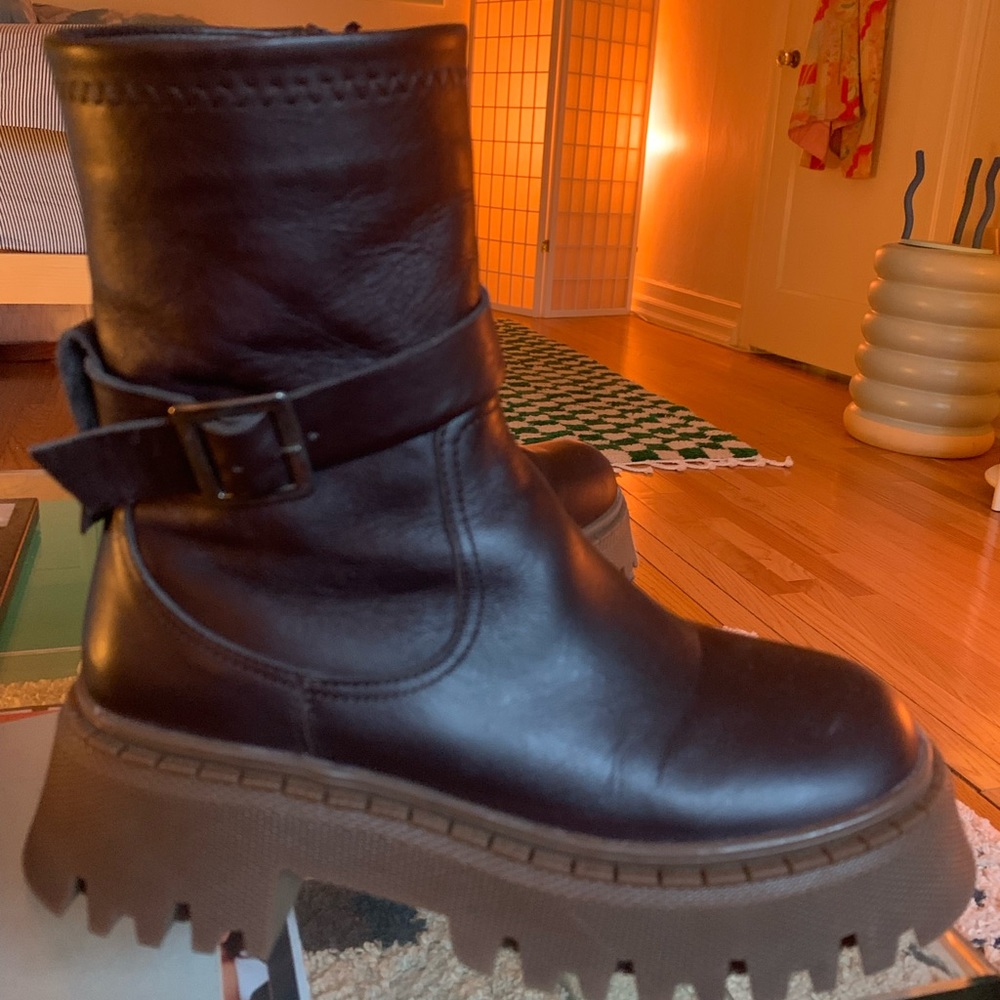 Almost New Steve Madden Everly Brown Leather Boots